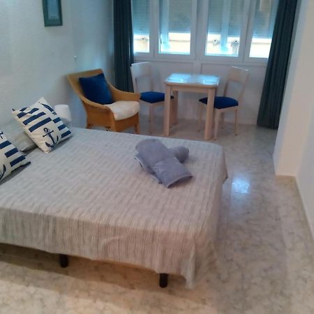 Los Cisnes Beach Studio 100M Playa Apartment Benalmadena Exterior photo