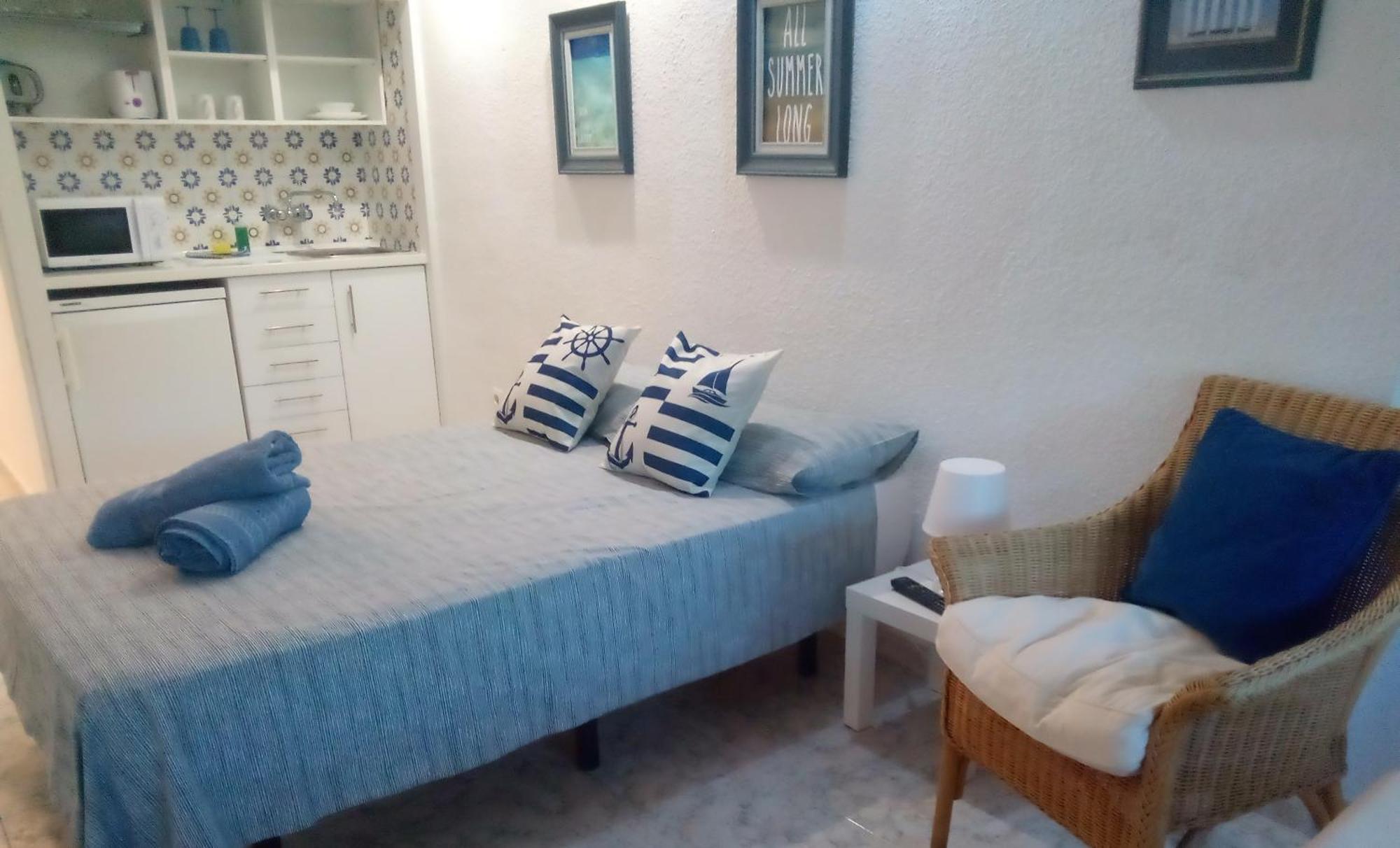 Los Cisnes Beach Studio 100M Playa Apartment Benalmadena Exterior photo