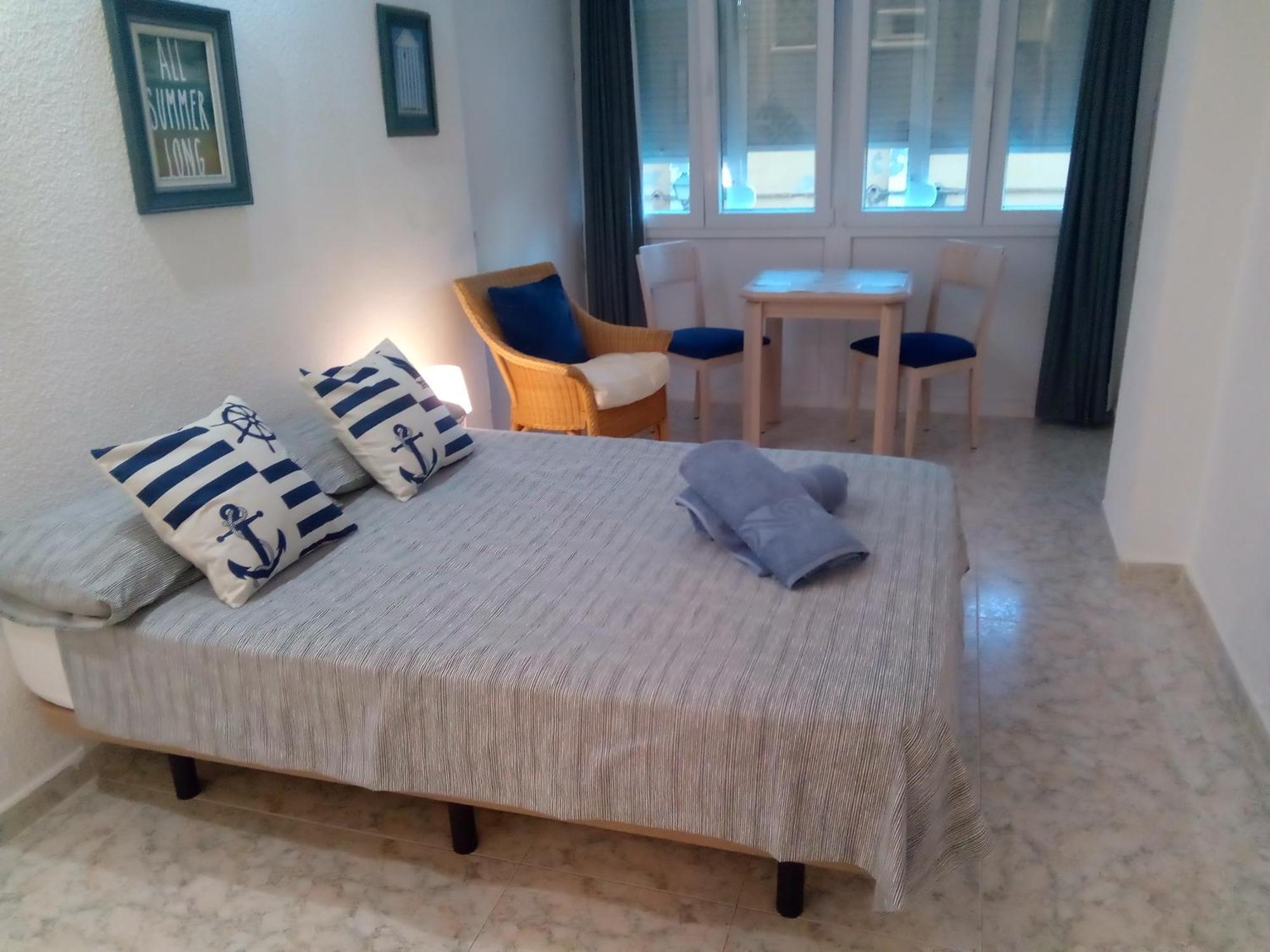 Los Cisnes Beach Studio 100M Playa Apartment Benalmadena Exterior photo