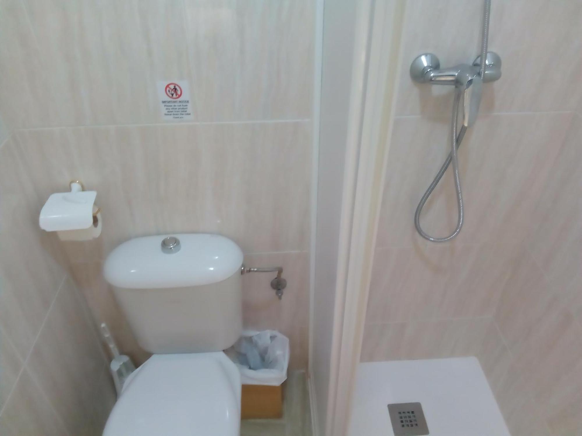 Los Cisnes Beach Studio 100M Playa Apartment Benalmadena Exterior photo
