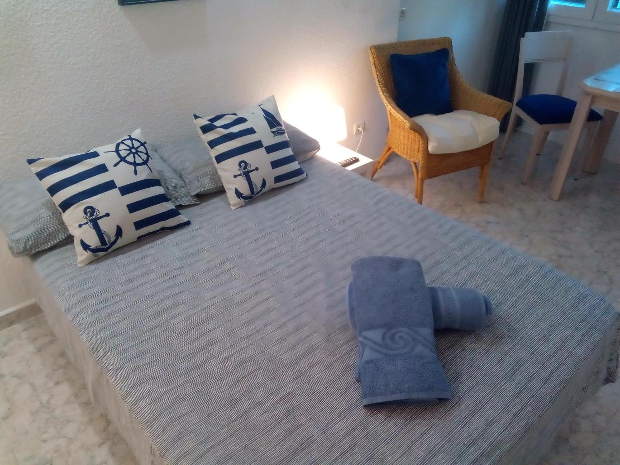 Los Cisnes Beach Studio 100M Playa Apartment Benalmadena Exterior photo